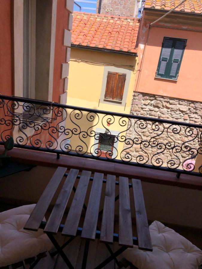 Апартаменты La Piazzetta Капрая Экстерьер фото